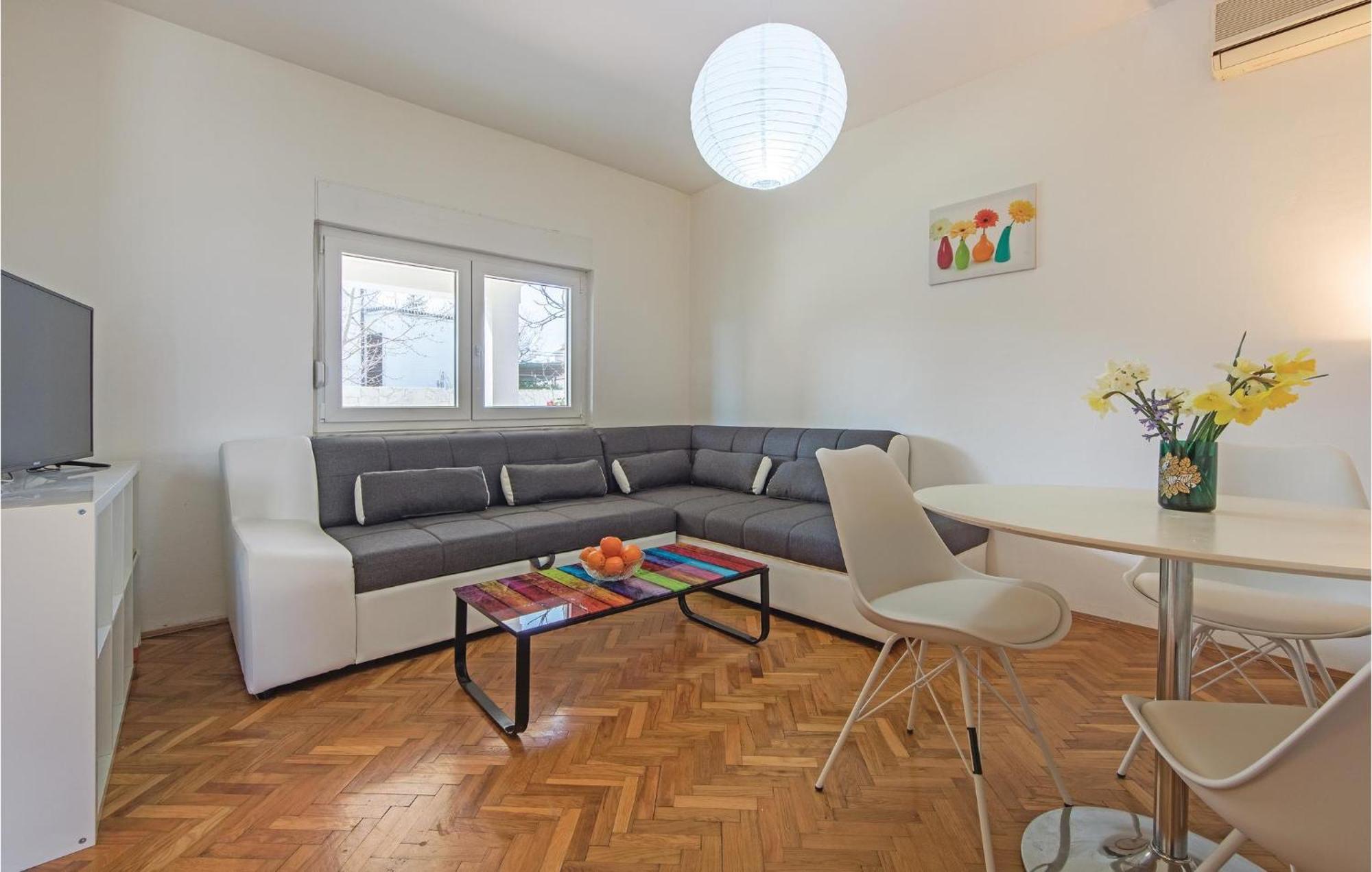Awesome Apartment In Fazana With Wifi Eksteriør bilde