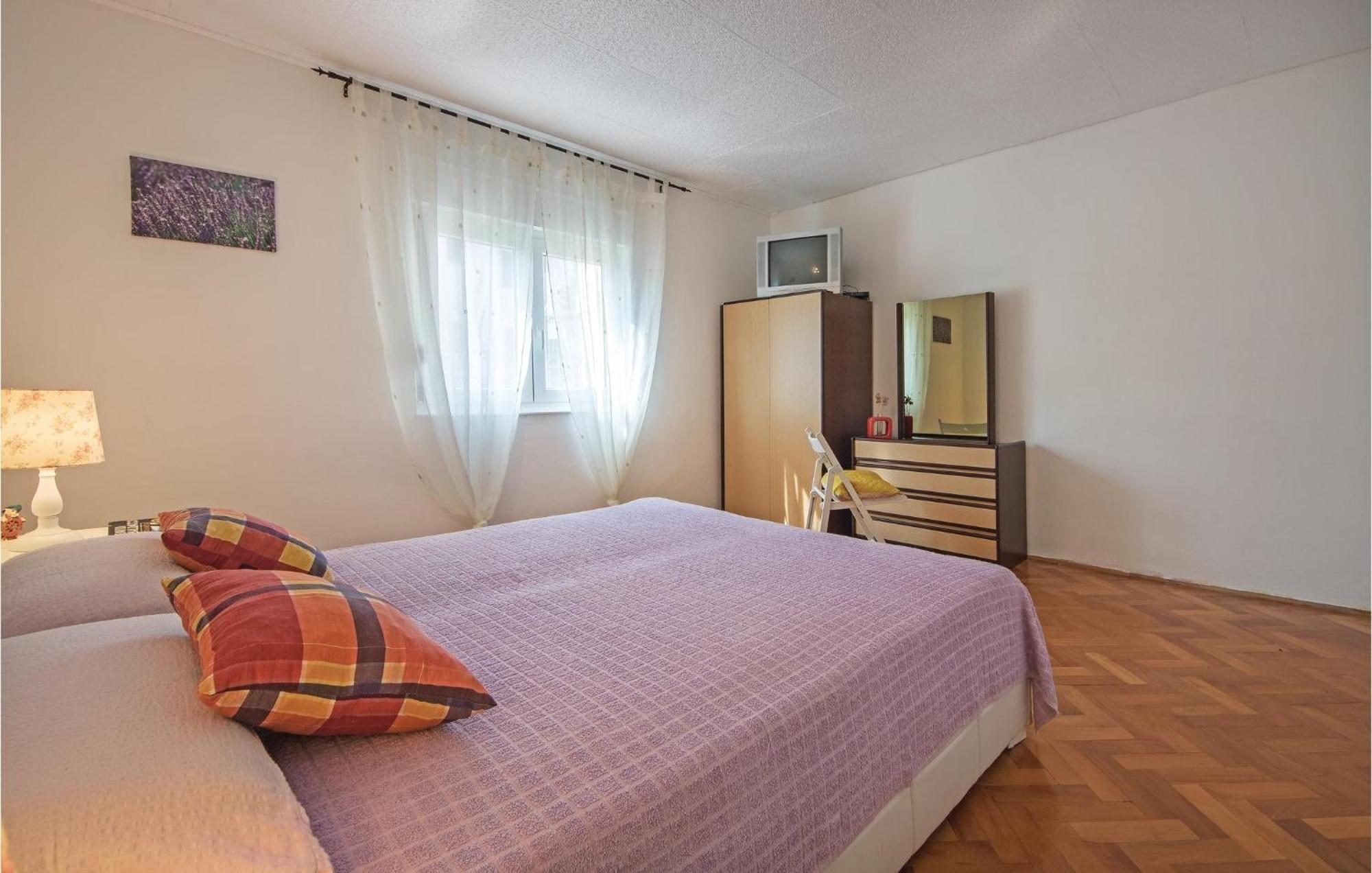 Awesome Apartment In Fazana With Wifi Eksteriør bilde